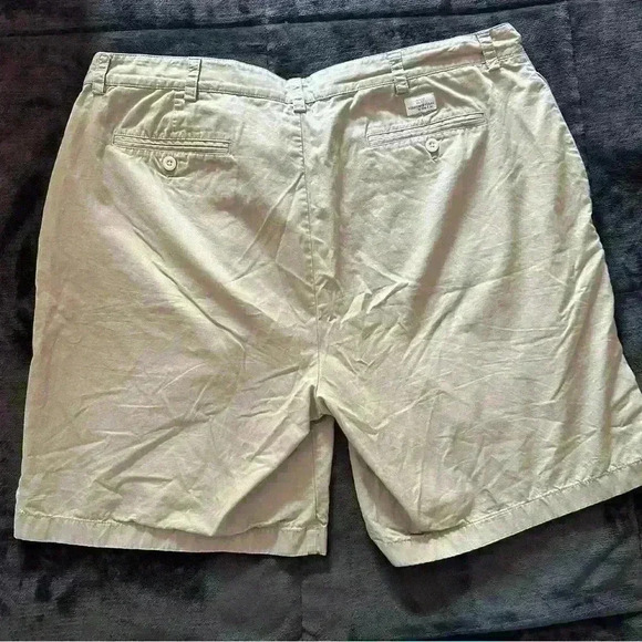 VINEYARD VINES CLUB mens khaki shorts Size 40 - Picture 4 of 6
